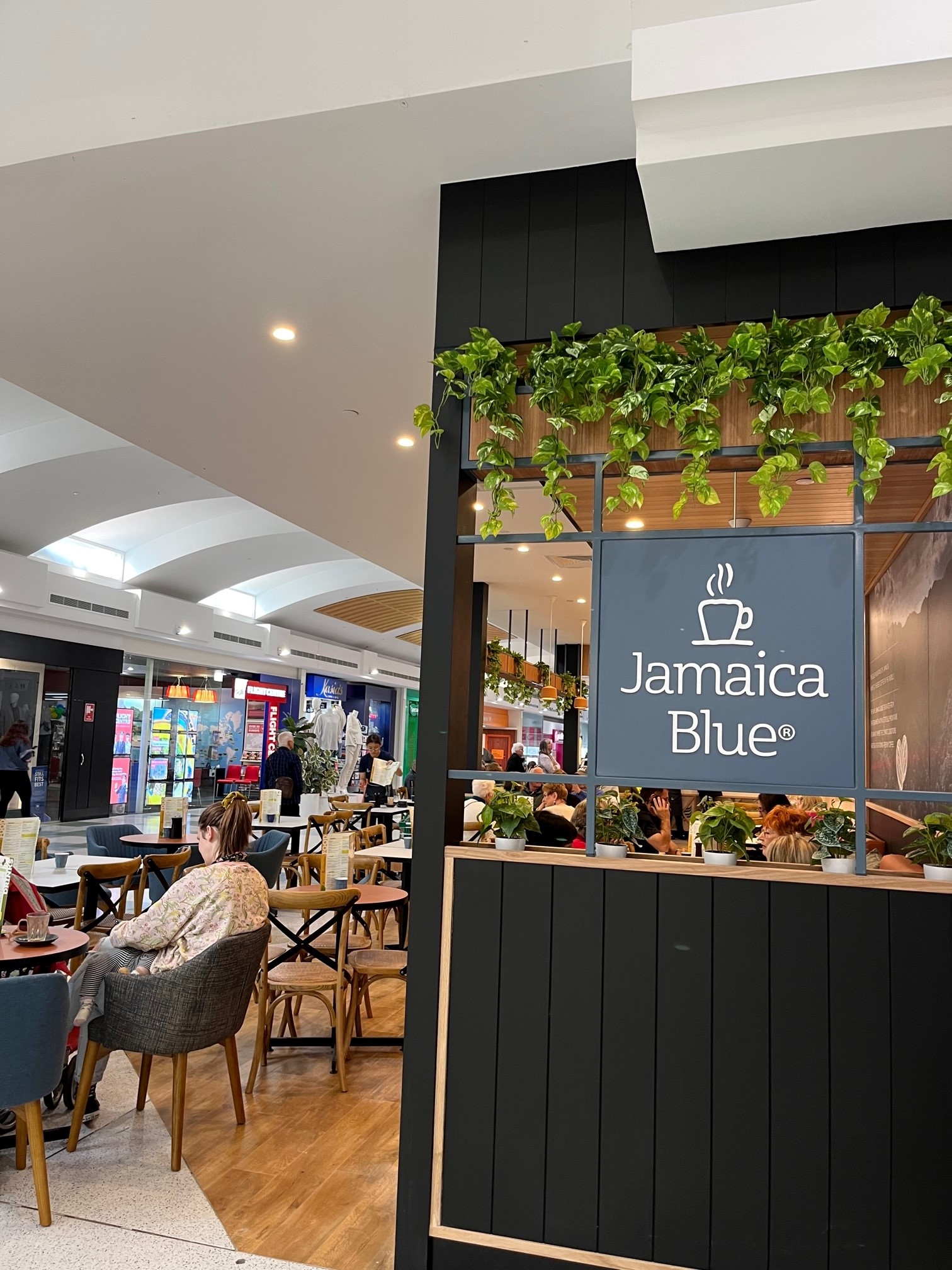 Jamaica Blue opens its doors in Warwick Grove!